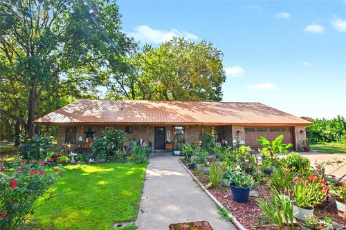 211 Plum St, Locust Grove, OK, 74352-3421 | Card Image