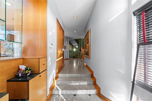 2829 Frankel Blvd, Merrick, NY, 11566-5431 | Card Image