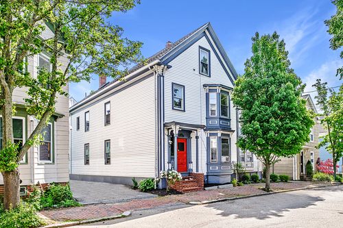 33 Obrion St, Portland, ME, 04101-5279 | Card Image