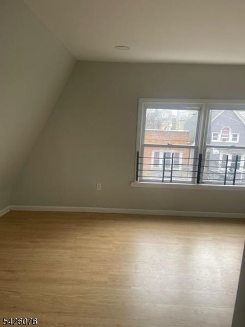 26 N 6th St, Newark, NJ, 07107-3266 | Card Image