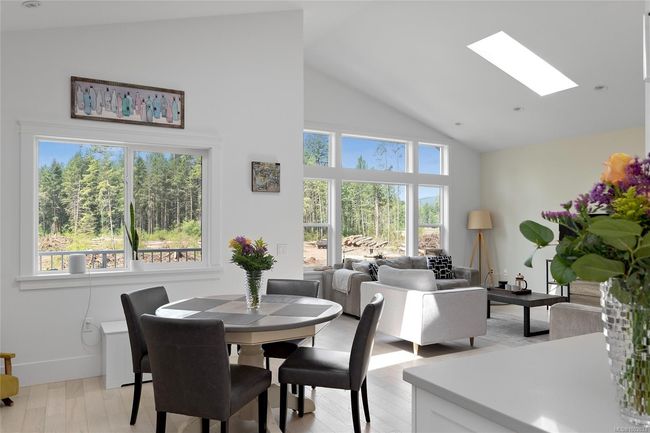 294 Edgewood Cres, House other with 4 bedrooms, 3 bathrooms and 2 parking in Duncan BC | Image 6