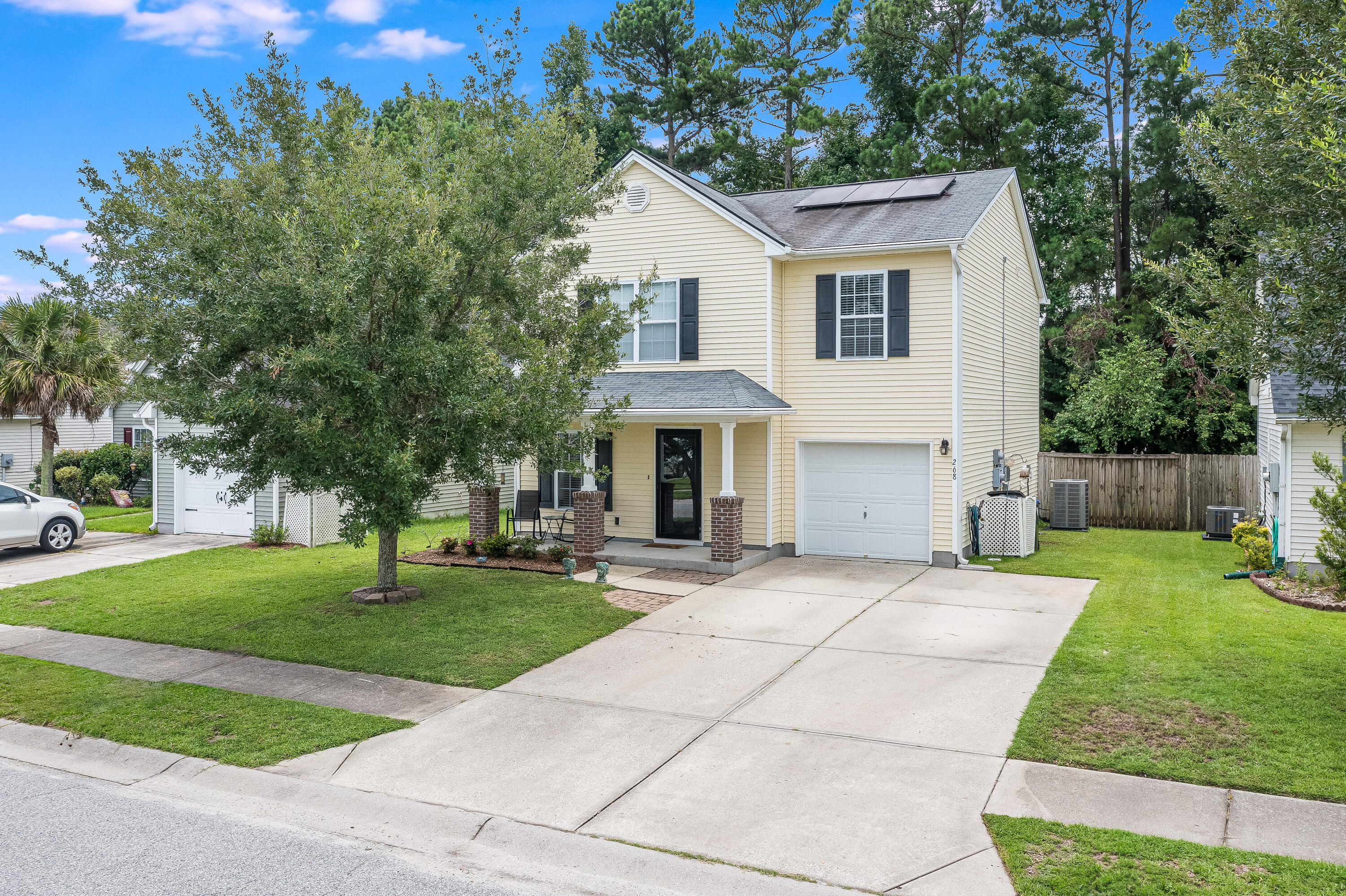 Avonshire Dr, Summerville, SC 29483
