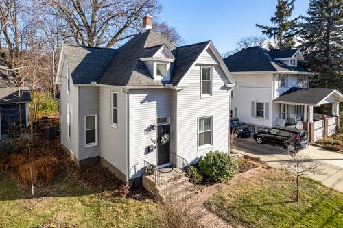 802 S Fell Ave, Normal, IL, 61761-3633 | Card Image