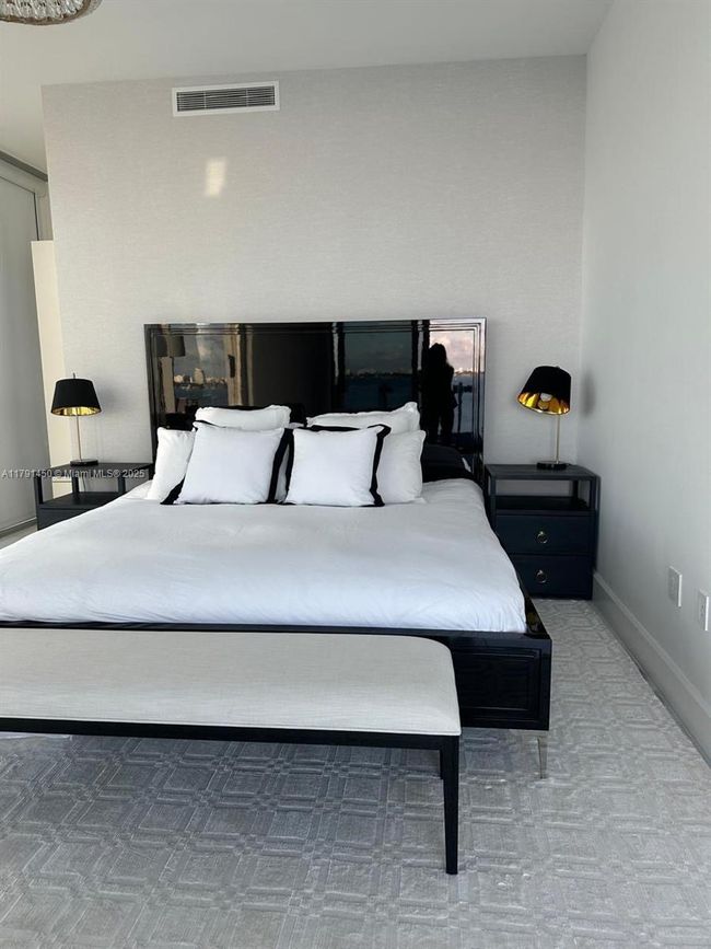 UNIT-803 - 700 Ne 26 Th Ter, Condo with 2 bedrooms, 2 bathrooms and null parking in Miami FL | Image 11