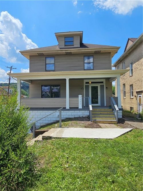 2001 7th Ave, Beaver Falls, PA, 15010-3903 | Card Image