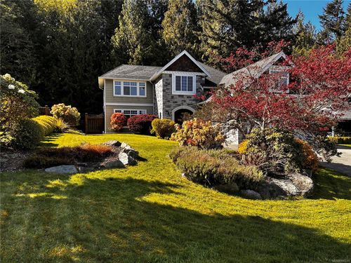 2576 Kinnoull Cres, Mill Bay, BC, V8H1H3 | Card Image