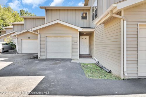 1012 East Ave, Rifle, CO, 81650-3510 | Card Image