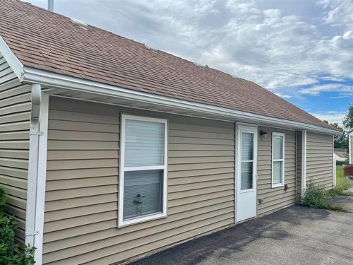 3130 Hazel St, Rockford, IL, 61101-2637 | Card Image