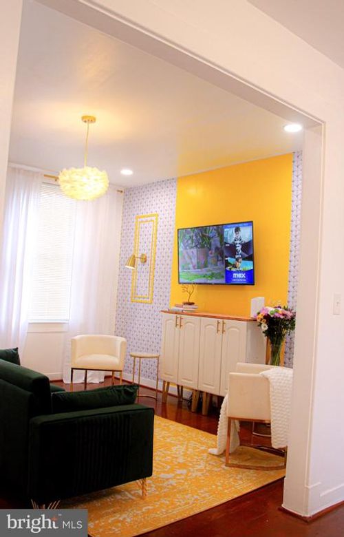 708 Melville Ave, BALTIMORE, MD, 21218-2553 | Card Image