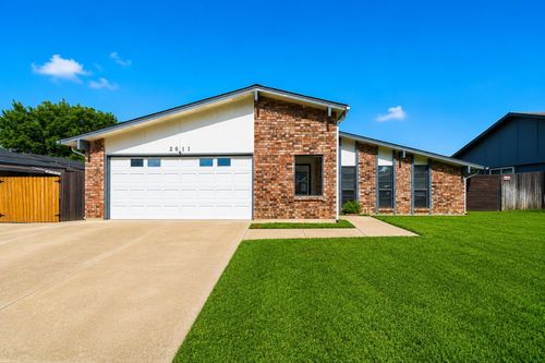 2611 Ridgemoor Ct, Arlington, TX, 76016-1436 | Card Image