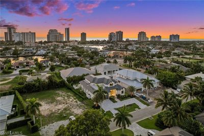 508 Neapolitan Lane, House other with 5 bedrooms, 5 bathrooms and null parking in Naples FL | Image 3