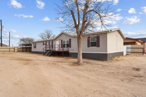 429 N Elm St, Kermit, TX, 79745-2412 | Card Image