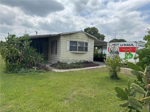 798 Avenue E Nw, MOORE HAVEN, FL, 33471-2611 | Card Image