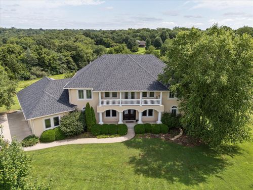 8130 S Country Aire Ln, COLUMBIA, MO, 65203-9917 | Card Image