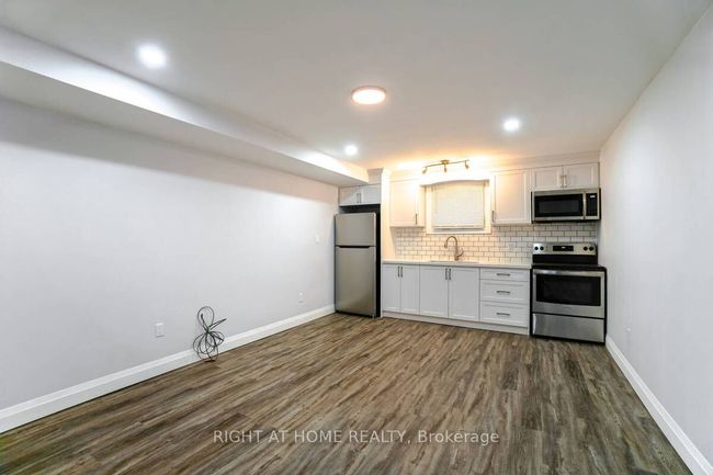 UNIT-3 - 865 Simcoe St S, Home with 0 bedrooms, 1 bathrooms and 1 parking in Oshawa ON | Image 4