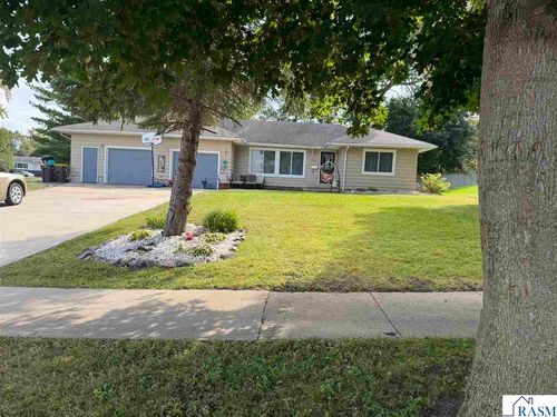 420 5th St Sw, Wells, MN, 56097-1337 | Card Image