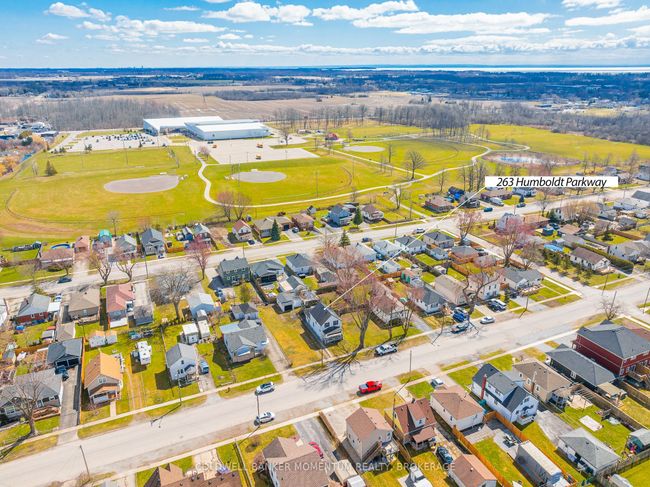 263 Humboldt Pky, House other with 3 bedrooms, 1 bathrooms and 3 parking in Port Colborne ON | Image 37