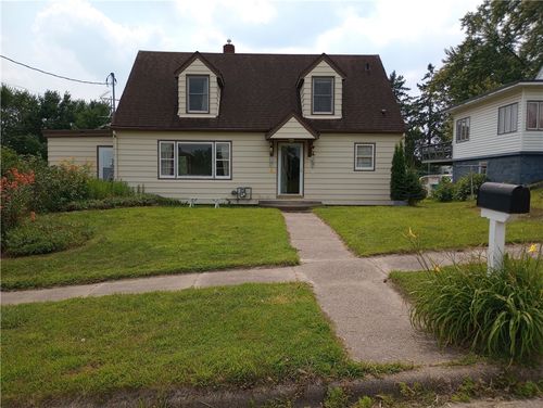 714 Monroe St, Black River Falls, WI, 54615-1223 | Card Image