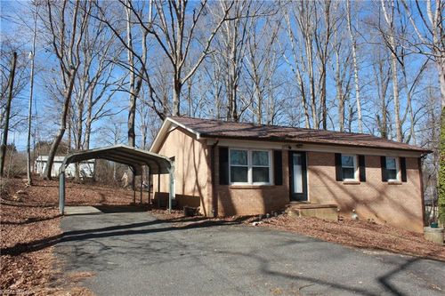 177 Duke Road, Mount Airy, NC, 27030 | Card Image