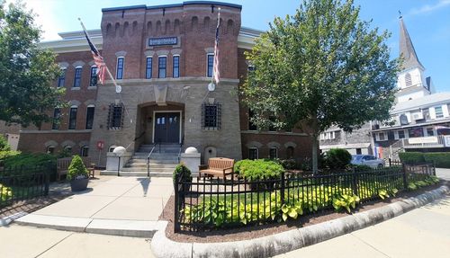 apt-4-76 Court St, Plymouth, MA, 02360-3709 | Card Image