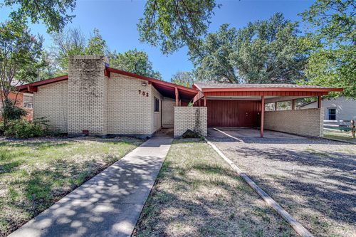 703 Country Club Rd, Cleburne, TX, 76033-6762 | Card Image