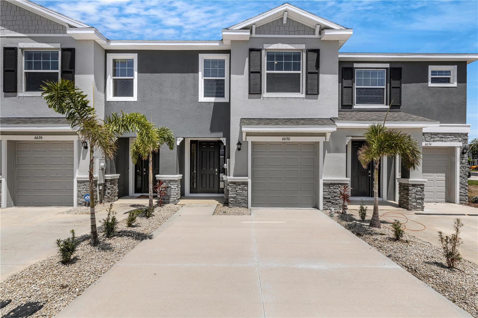 Calypso Coral Ln, Sarasota, FL 34240