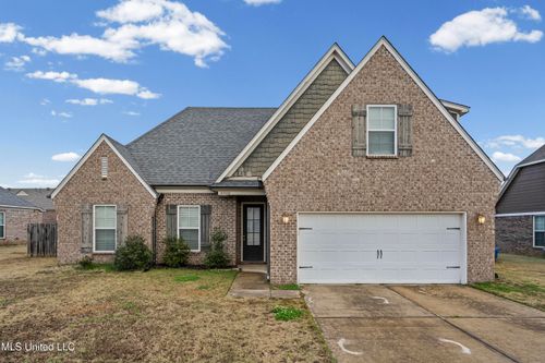 4918 Matthew Dr, Horn Lake, MS, 38637-8713 | Card Image