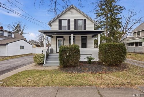 228 Robinson St, North Tonawanda, NY, 14120-6928 | Card Image