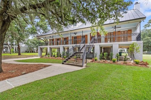 2801 Lakeshore Dr, Mandeville, LA, 70448-4903 | Card Image