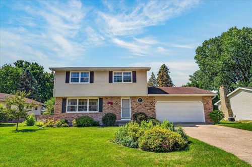 5749 Richmond Dr, FITCHBURG, WI, 53719-1605 | Card Image