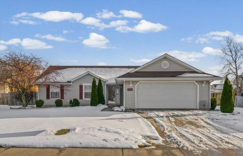 606 Cedar Dr, Saint Joseph, IL, 61873-9486 | Card Image