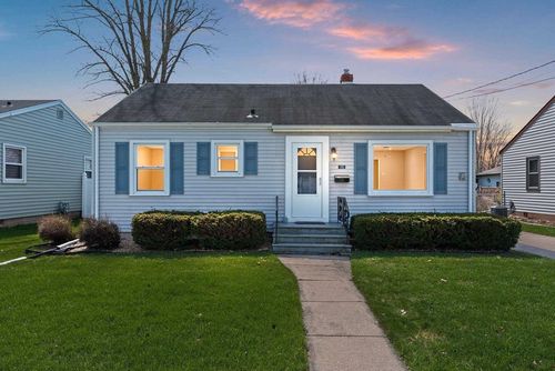 867 Marquette Street Street, MENASHA, WI, 54952 | Card Image