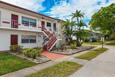 28 - 2050 58th Avenue N, Condo with 2 bedrooms, 1 bathrooms and null parking in St Petersburg FL | Image 1