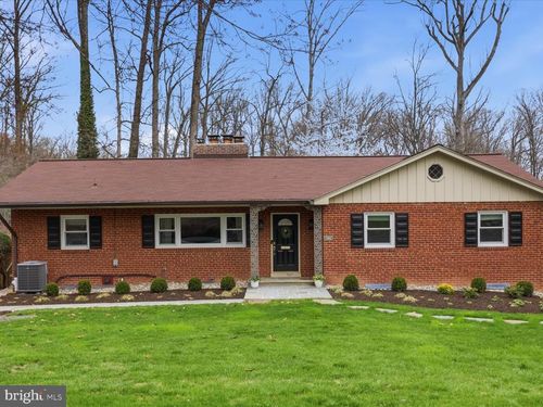 6424 Walters Woods Dr, FALLS CHURCH, VA, 22044-1423 | Card Image