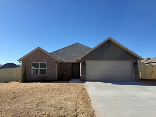 39 N Banner Ave, Farmington, AR, 72730-3197 | Card Image