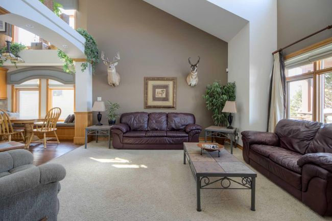 8 Canyoncrest Point W, Home with 5 bedrooms, 3 bathrooms and 5 parking in Lethbridge AB | Image 5