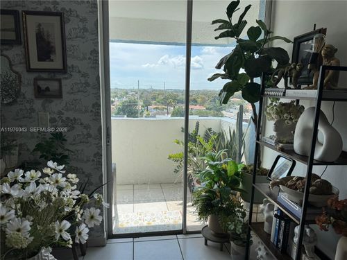 apt-604-5050 Nw 7th St, Miami, FL, 33126-3439 | Card Image