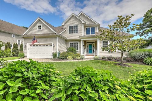 49 Walley St, Bristol, RI, 02809-2031 | Card Image