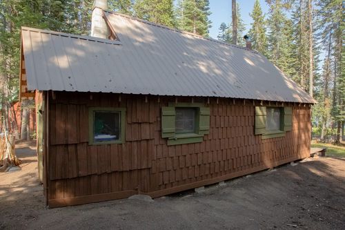 39 Diamond Lake Loop, Chemult, OR, 97731-9704 | Card Image