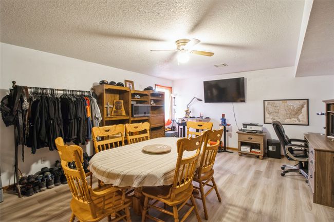 822 40 Th Ave, Home with 4 bedrooms, 4 bathrooms and null parking in Pleasantville IA | Image 33