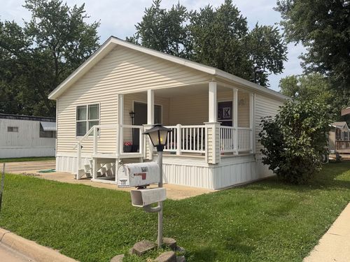 336 Avenue F, Bloomington, IL, 61704-7416 | Card Image