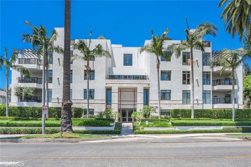 apt-104-447 N Doheny Dr, Beverly Hills, CA, 90210-3999 | Card Image
