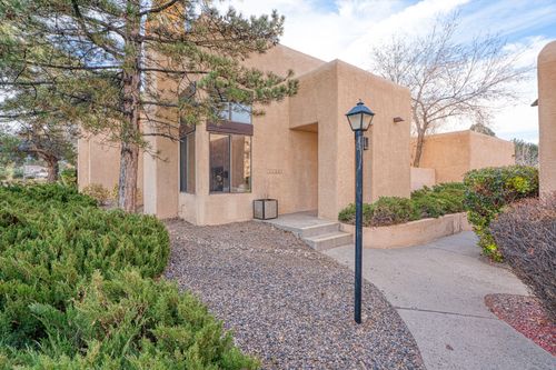 10277 Las Casitas Ct Ne, Albuquerque, NM, 87111-1296 | Card Image