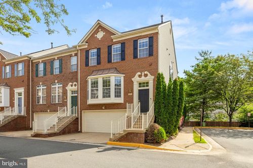 2753 Manhattan Pl, VIENNA, VA, 22180-7345 | Card Image
