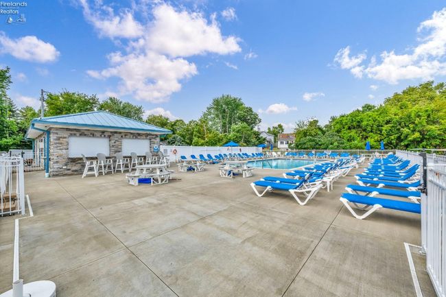 7 - 1230 Tri Motor Dr, Condo with 2 bedrooms, 2 bathrooms and null parking in Put-In-Bay OH | Image 38
