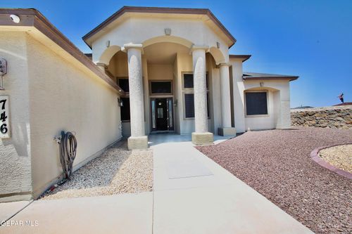 746 Gold Beach Dr, Canutillo, TX, 79835-8632 | Card Image