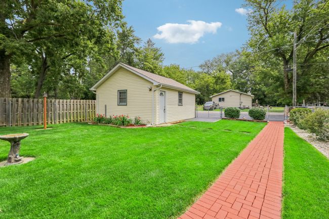 38332 N 8 Th St, House other with 3 bedrooms, 2 bathrooms and 2 parking in Spring Grove IL | Image 33
