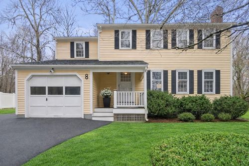 8 Woodfall Road, Medfield, MA, 02052 | Card Image