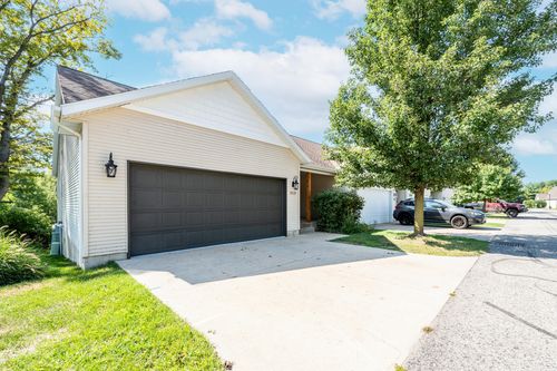 unit-717-717 Tioga Park Dr, Big Rapids, MI, 49307 | Card Image