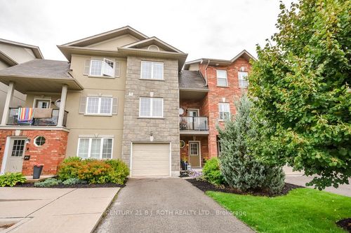 3-49 Ferndale Dr S, Barrie, ON, L4N5W9 | Card Image